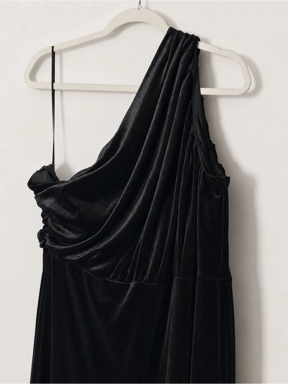 Express Black Velvet One Shoulder Wide Leg Jumpsuit XL NWT - Picture 3 of 6